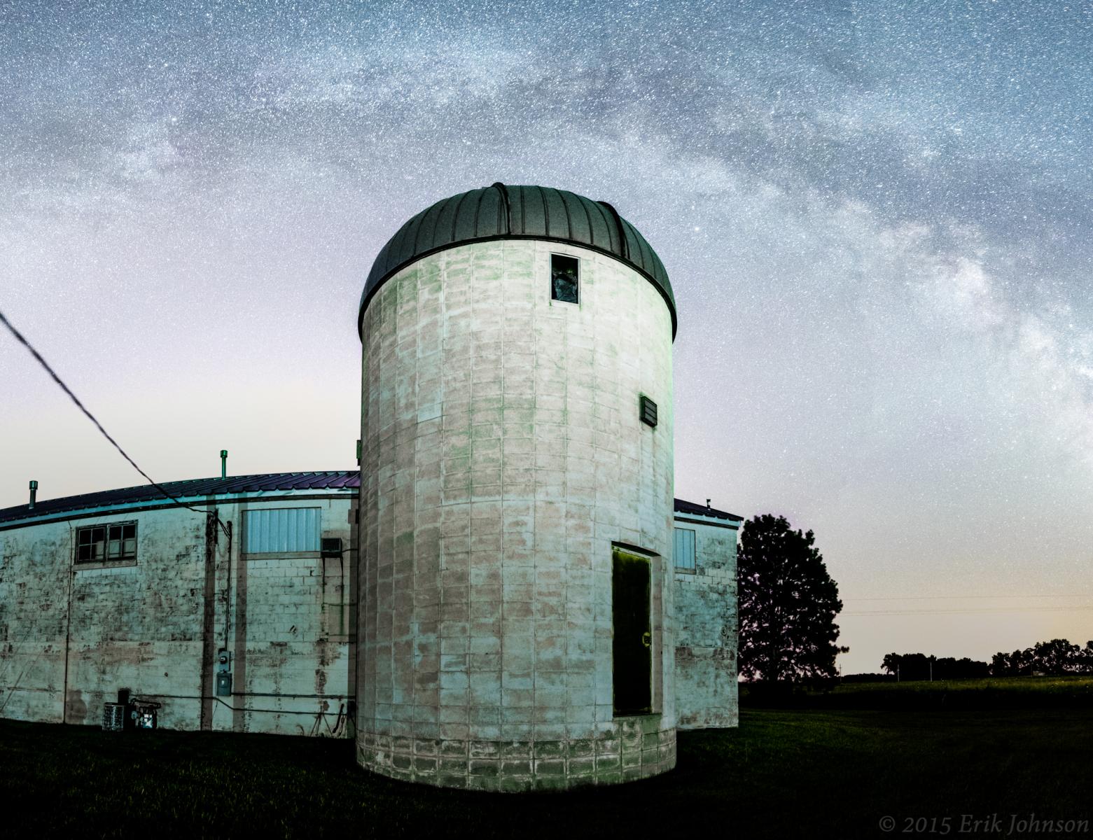 Milky Way in the sky above Behlen Observatory